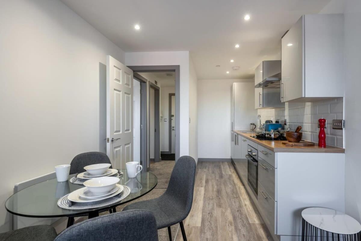 Contemporary 1 Bedroom Apartment In Central Hull كينغستون أبون هول المظهر الخارجي الصورة