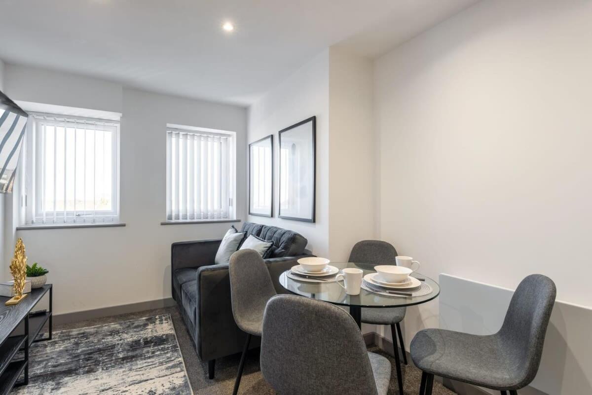 Contemporary 1 Bedroom Apartment In Central Hull كينغستون أبون هول المظهر الخارجي الصورة