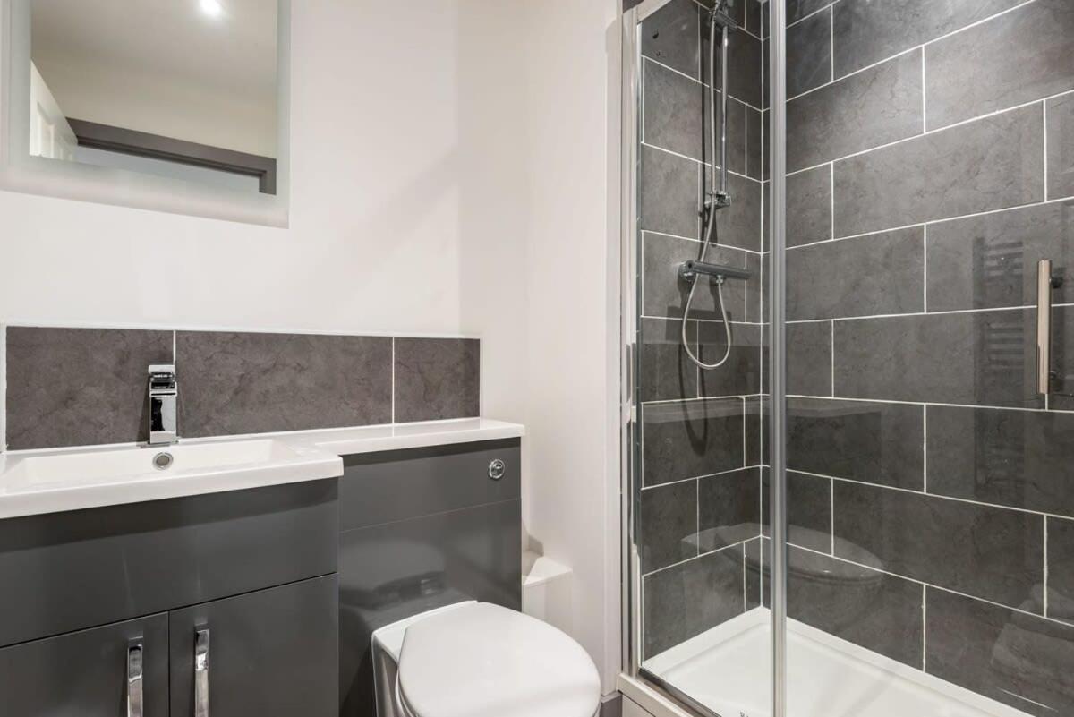 Contemporary 1 Bedroom Apartment In Central Hull كينغستون أبون هول المظهر الخارجي الصورة