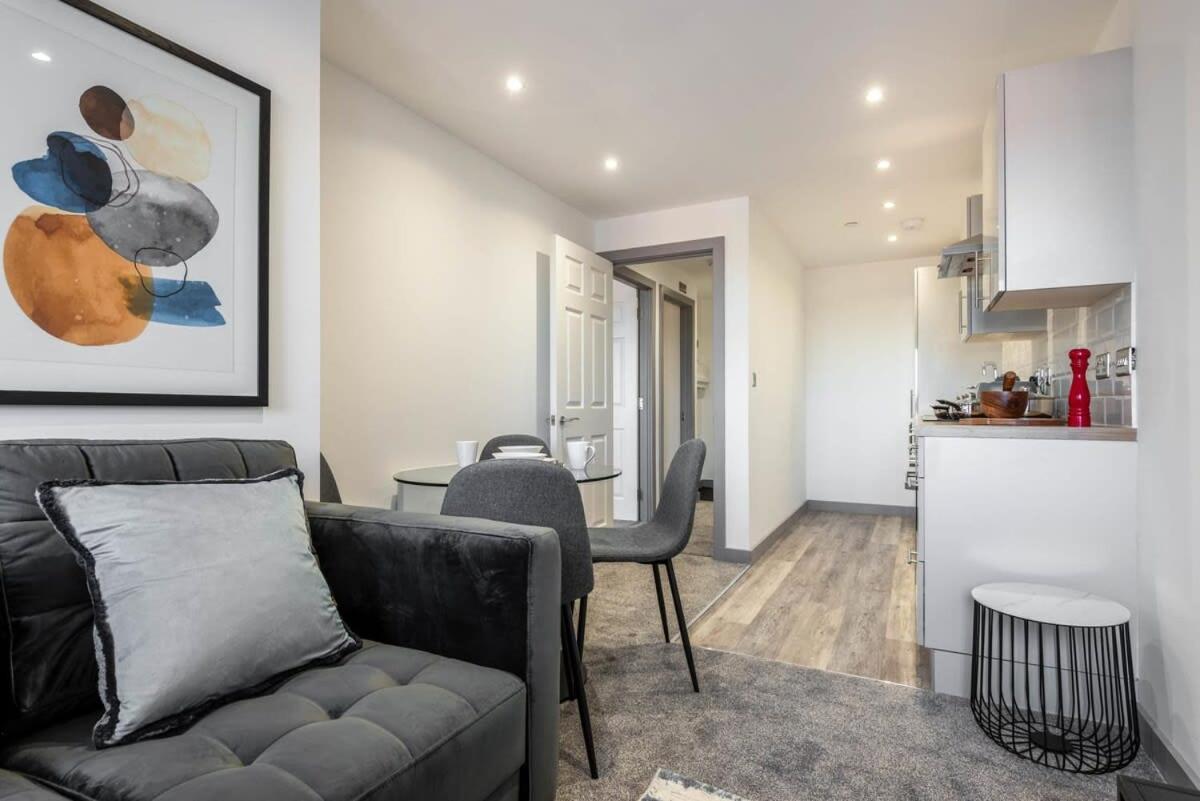 Contemporary 1 Bedroom Apartment In Central Hull كينغستون أبون هول المظهر الخارجي الصورة
